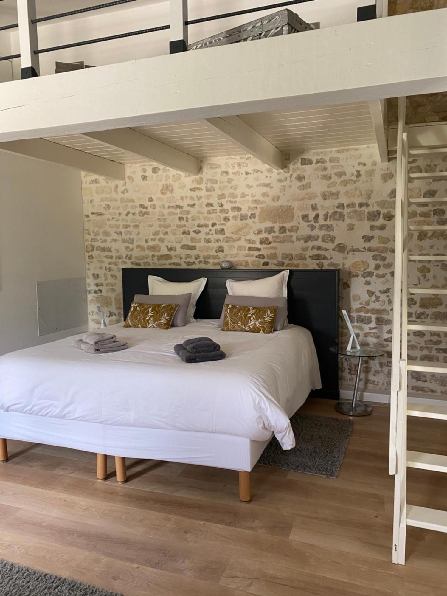 La Chaumeauniere Bed & Breakfast Aigrefeuille-d'Aunis Bagian luar foto