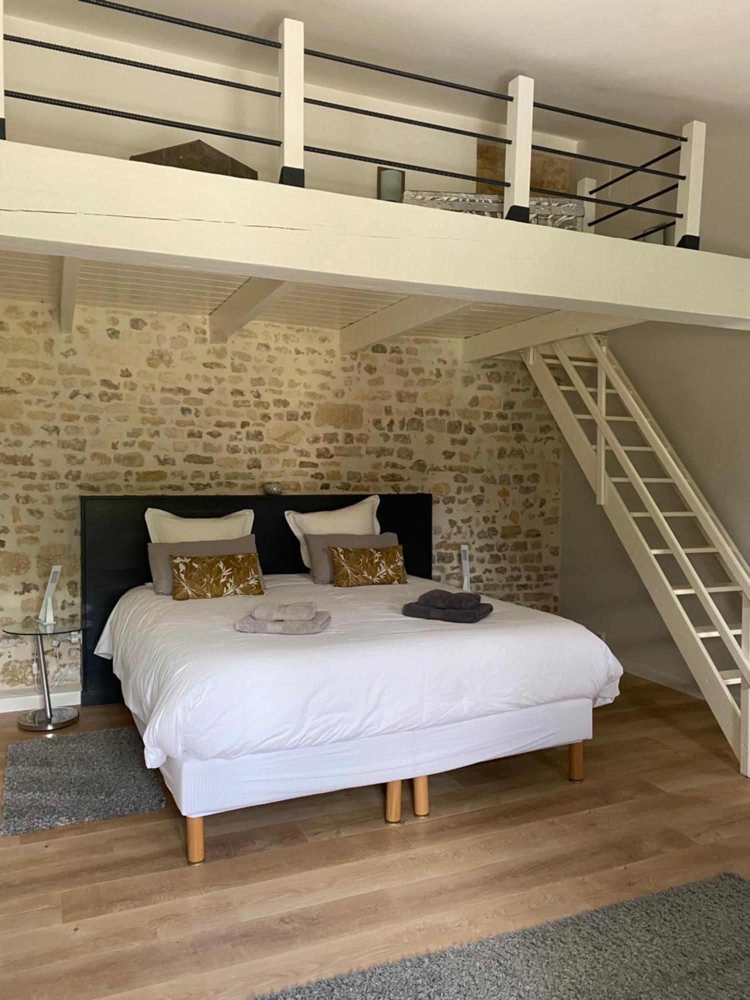 La Chaumeauniere Bed & Breakfast Aigrefeuille-d'Aunis Bagian luar foto